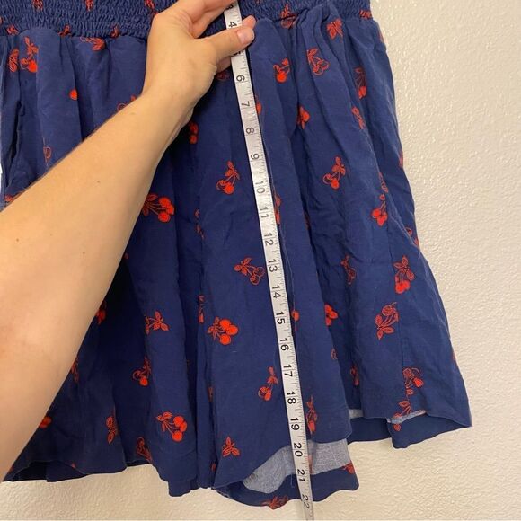 Torrid Flowy Smocked pull on Shorts navy blue red cherry print lyocell blend 2X - Picture 9 of 13